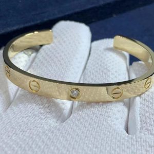 Bling Luxury 18 karat gold Bracelet: Learn More About Jewelry!